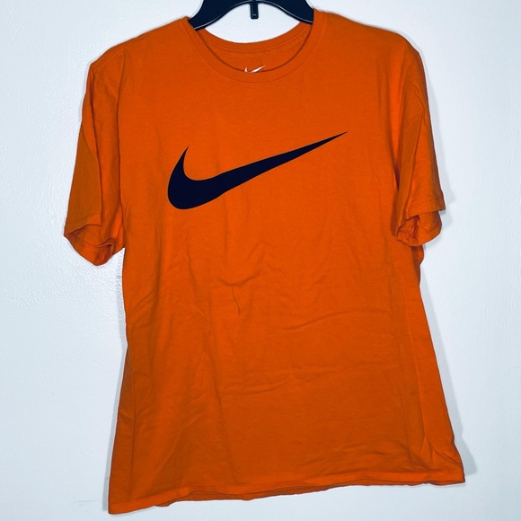 Men’s Nike Orange Tee - Picture 1 of 3